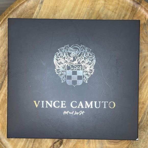 NWT Vince Camuto Hat & Loop Scarf Gift Set - Picture 3 of 4